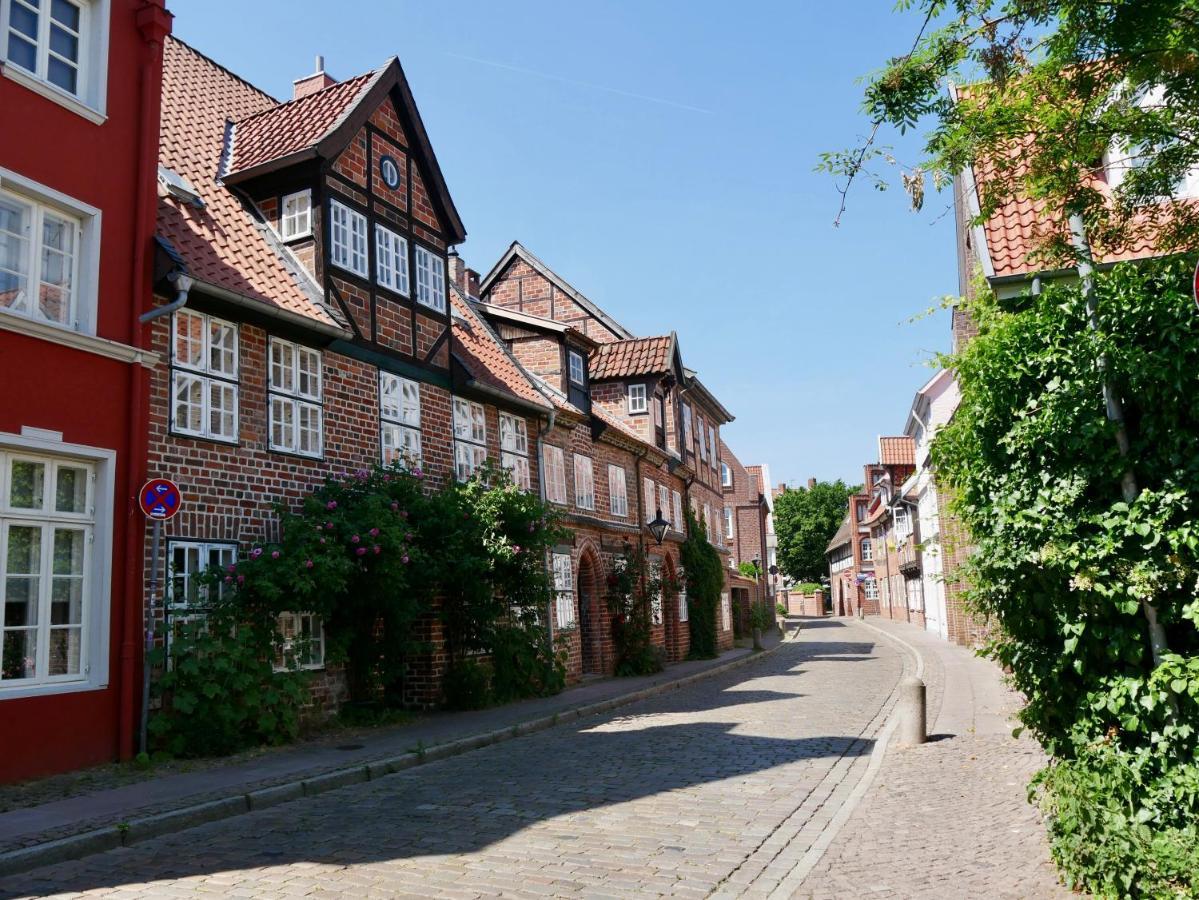 Zentrales Altstadt - Apartment In Lueneburg Mit Terrasse & Parkplatz Exterior photo