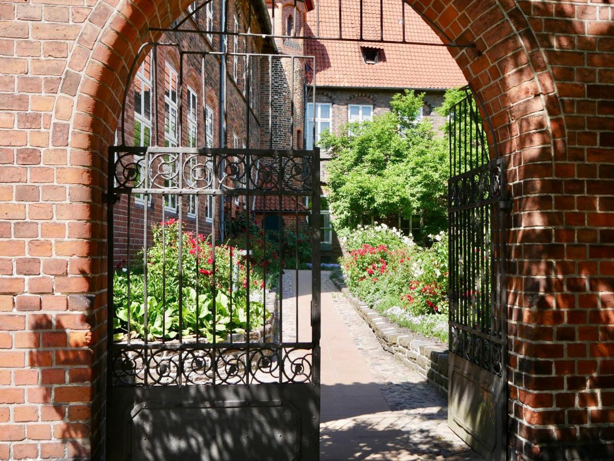 Zentrales Altstadt - Apartment In Lueneburg Mit Terrasse & Parkplatz Exterior photo